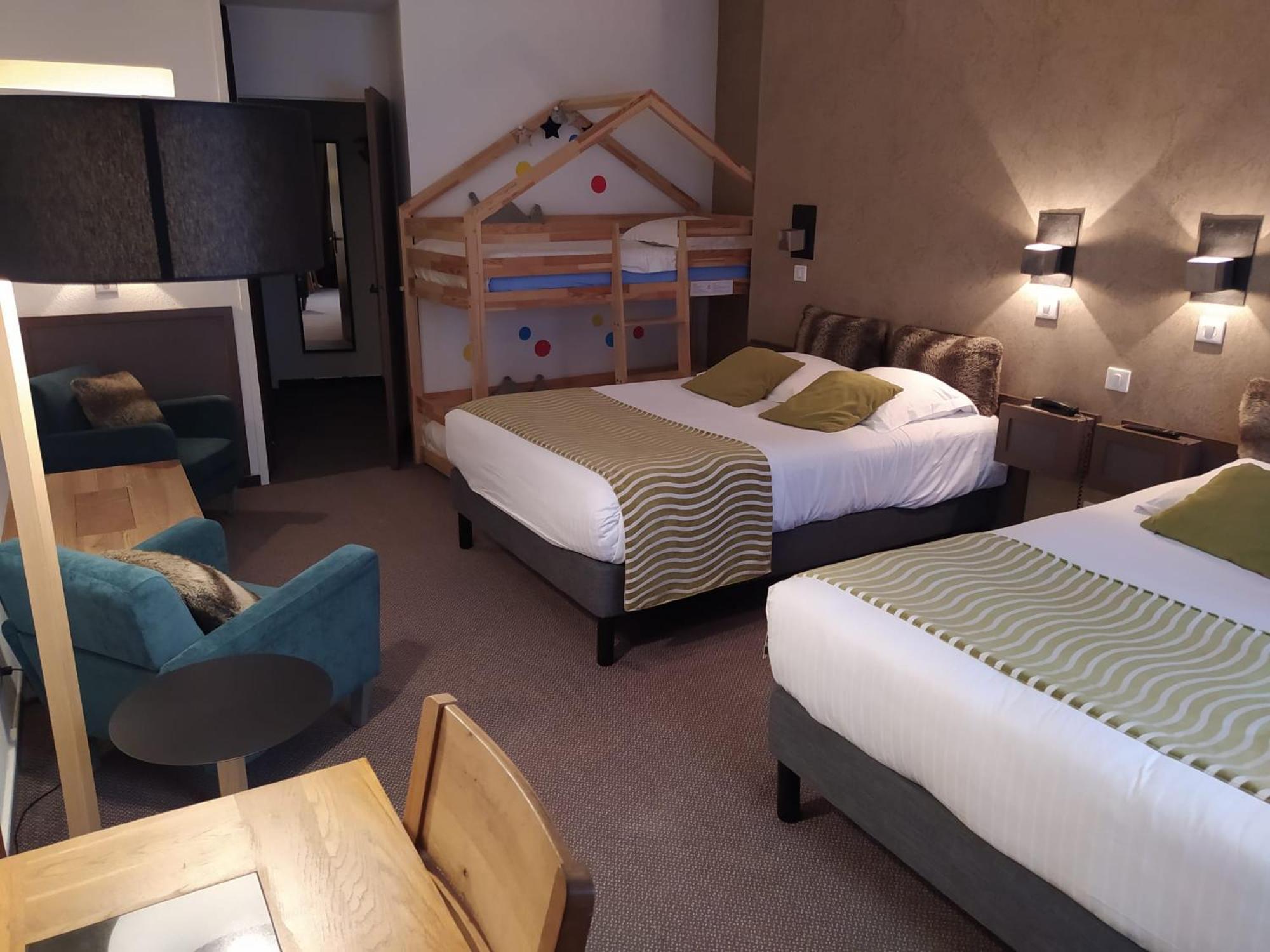 Hotel Des Princes, Chambery Centre ภายนอก รูปภาพ