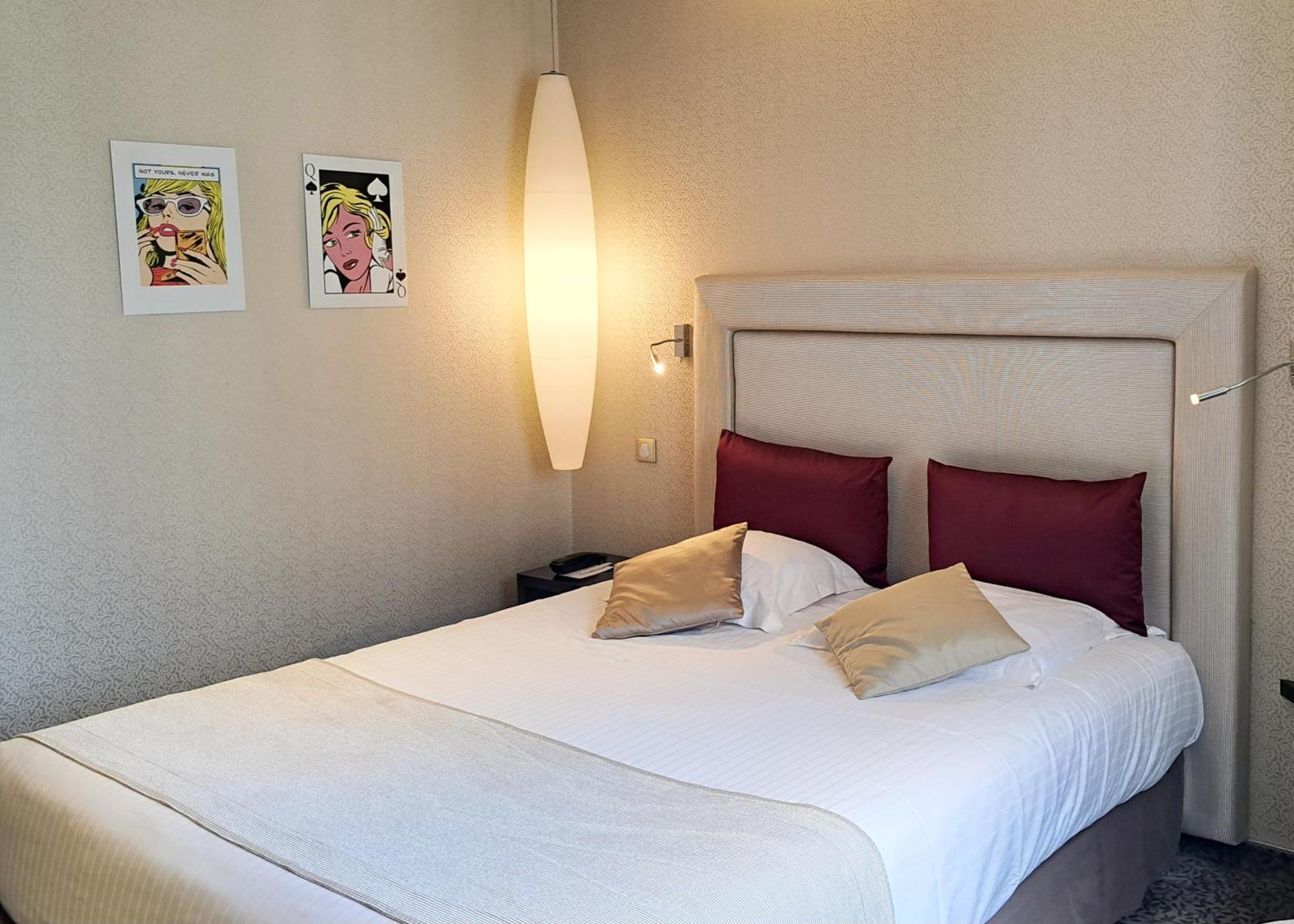 Hotel Des Princes, Chambery Centre ภายนอก รูปภาพ