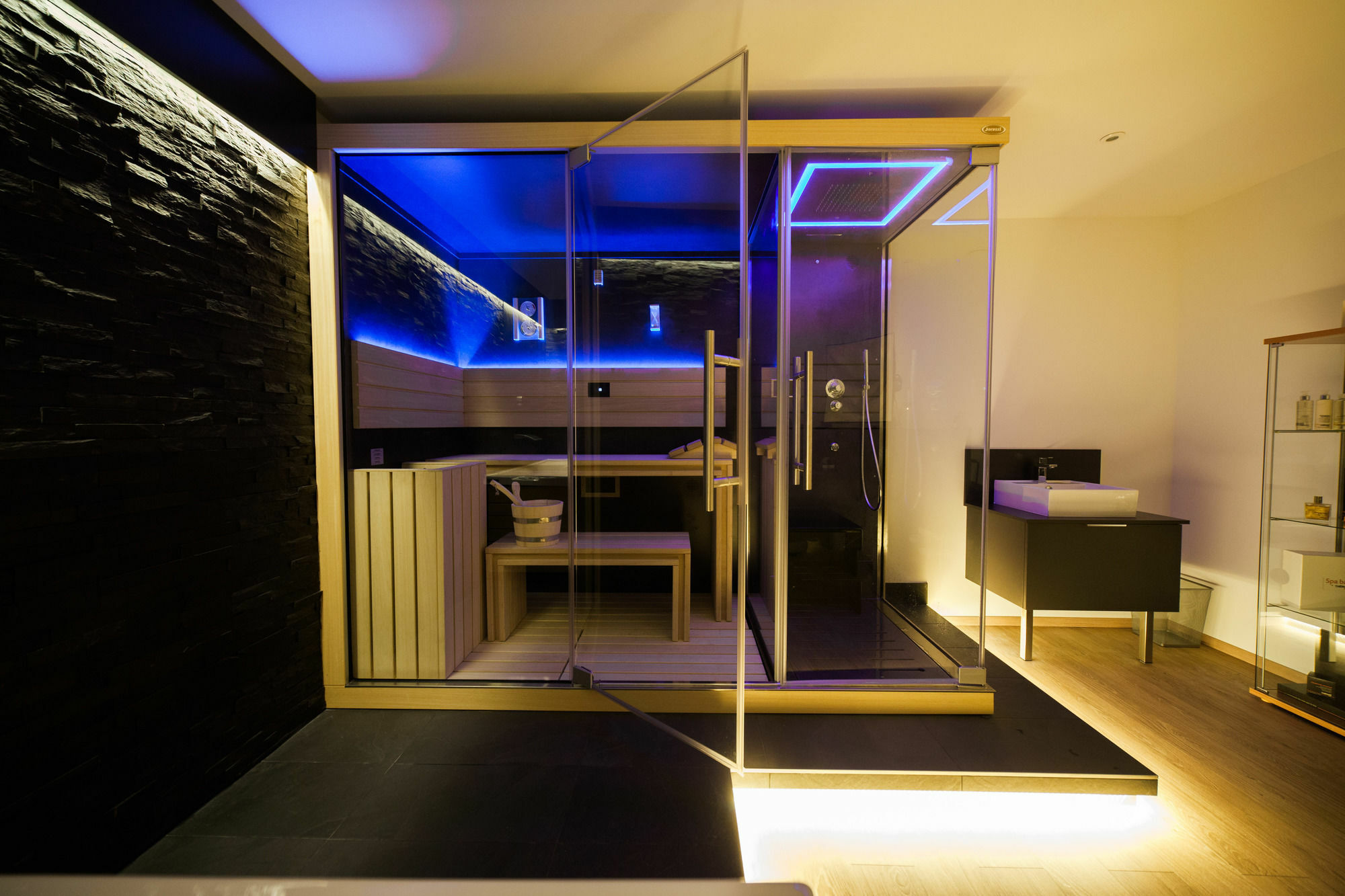 Hotel Des Princes, Chambery Centre ภายนอก รูปภาพ