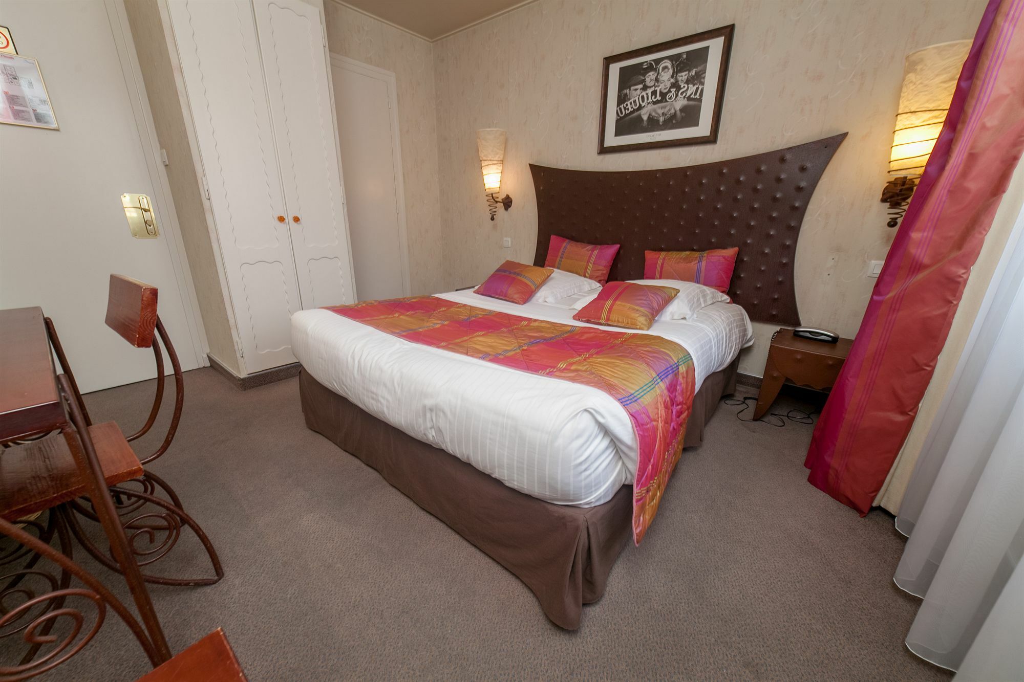 Hotel Des Princes, Chambery Centre ภายนอก รูปภาพ
