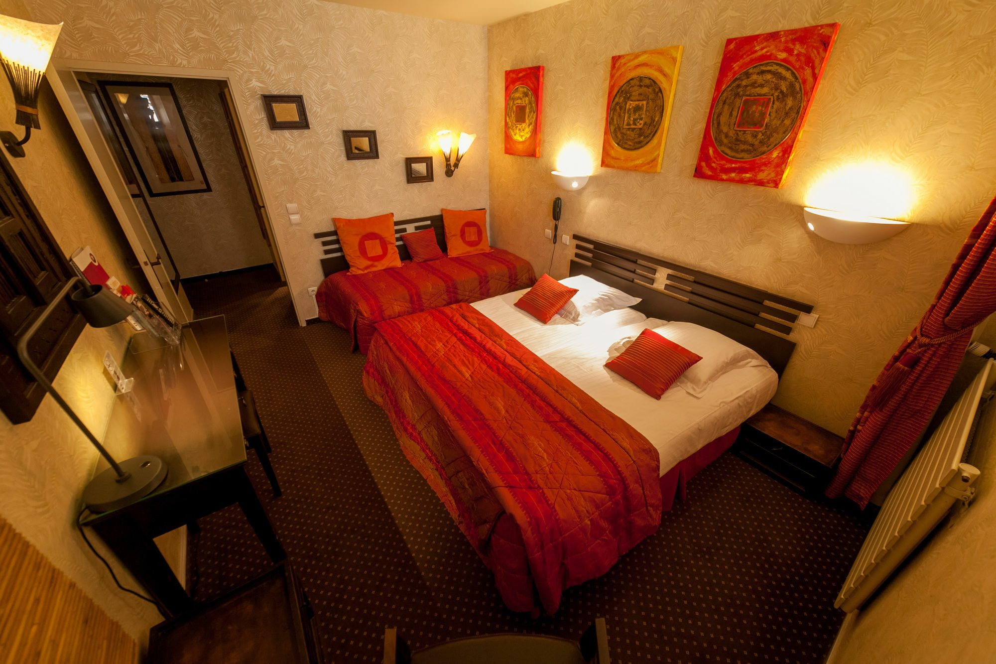 Hotel Des Princes, Chambery Centre ภายนอก รูปภาพ